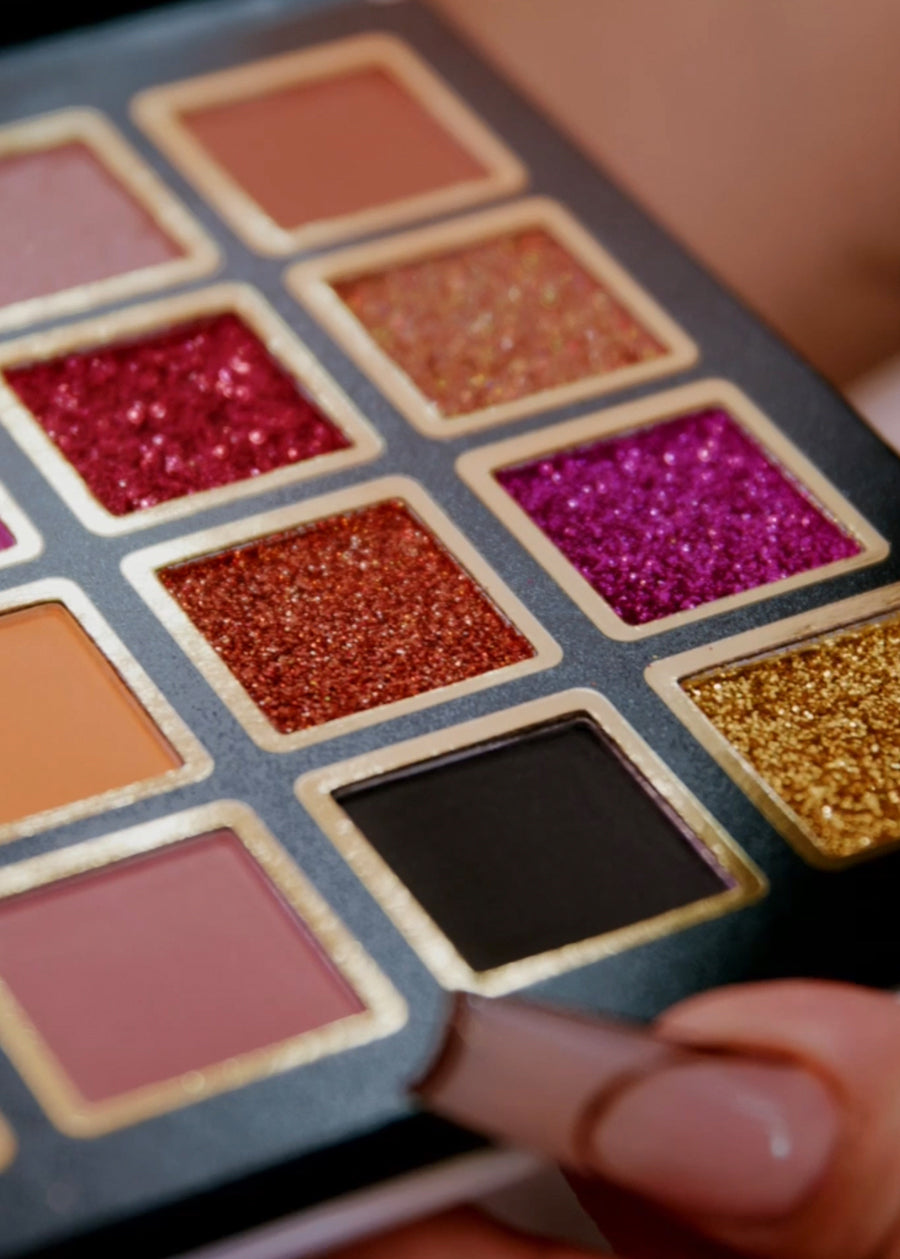 MUST BE MAGIC Palette