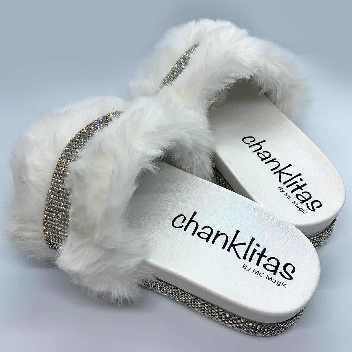 WHITE CHANKLITAS 🤍